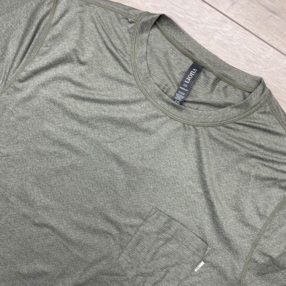Vuori Tradewind Performance T-Shirt Mens Medium Green Pocket V109 Heathered